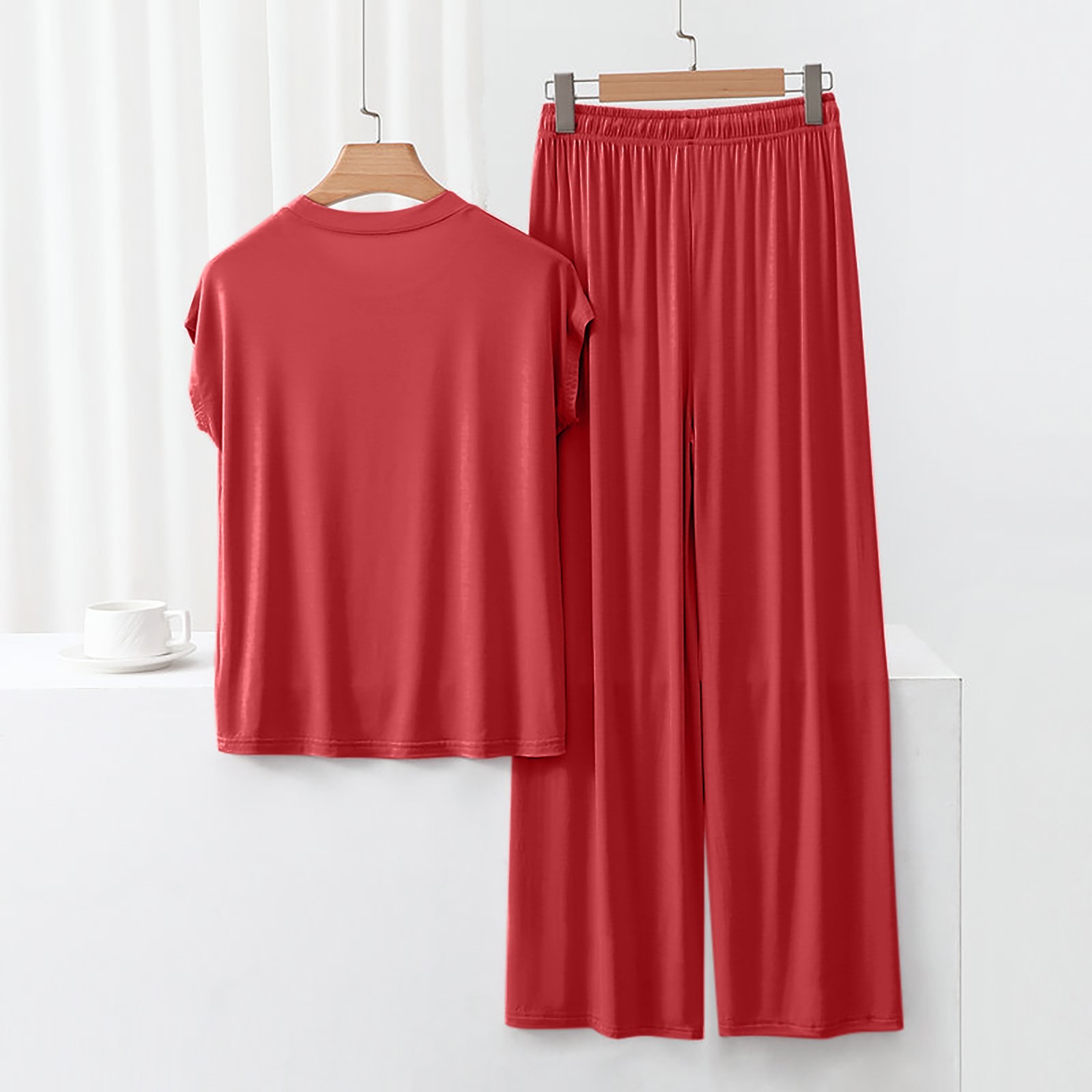 thumbnail image 4 of Conjunto de pijama holgado para mujer: camiseta de manga corta y pantalones con cordón, poliéster y spandex, para todas las estaciones, tallas M-XXL., 4 of 7